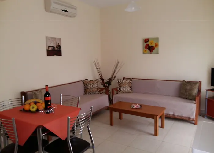 Apartament Pavloudis *